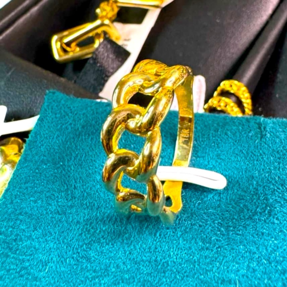 Real 18K Saudi Gold Ring Size 8